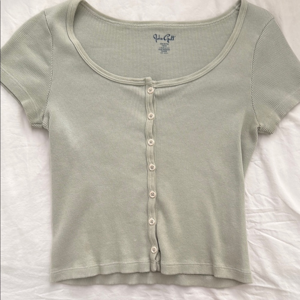 Brandy Melville Green Cropped Button Down Shirt